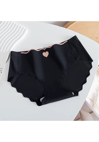 Ece's Design Seamless Buz İpek Lazer Kesim Kalp Detaylı Dikişsiz Kadın Slip 6 Parça W1005 Beyaz-siyah-mavi-yeşil-mor-pembe Ece's Design Seamless Buz İpek Lazer Kesim Kalp Detaylı Dikişsiz Kadın Slip 6 Parça W1005 Beyaz-siyah-mavi-yeşil-mor-pembe