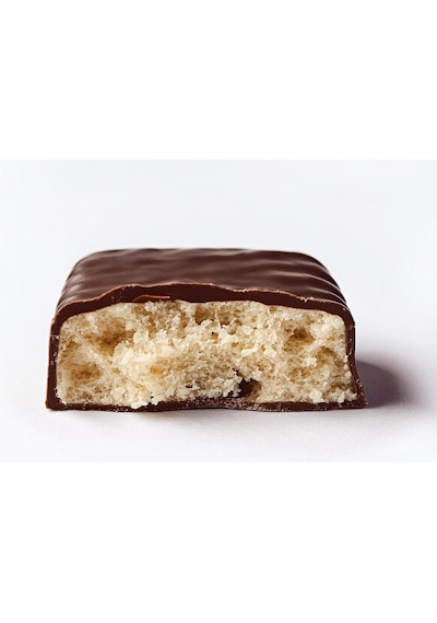 Delly Orman Meyveleri Aromalı Çikolata Kaplı Yüksek Protein Bar 12 x 40 G Delly Orman Meyveleri Aromalı Çikolata Kaplı Yüksek Protein Bar 12 x 40 G