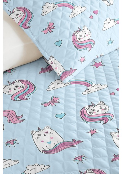Evimde Bambaşka Unicorn Kedi Mavi Kız Çocuk Pike Takımı - Pastel Gökkuşağı Pembe Bebek Odası Yatak Örtüsü 160x220  CM