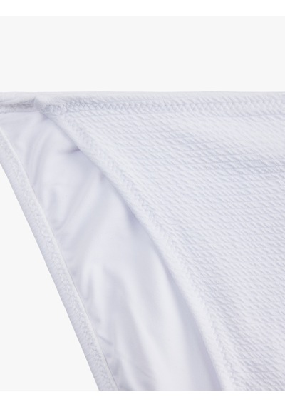 Koton Yanları Bağlamalı İpli Dokulu Bikini Altı Beyaz 6sak00011mm