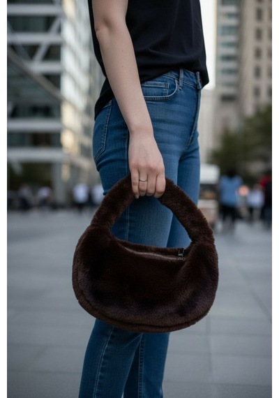 Plush Studıo Istanbul Puff Pouch Mini Kol Çantası, Tavşan Tüyü Peluş Çanta Kahverengi Kahverengi