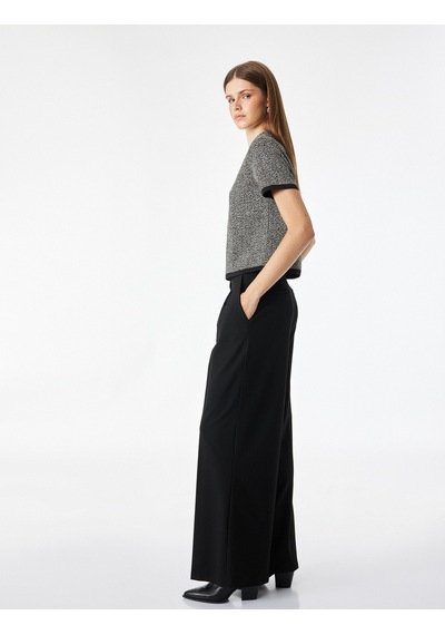 Koton Slim Fit Bisiklet Yaka Kısa Kollu Tüvit Tişört Siyah Desenli 7wak50089ek
