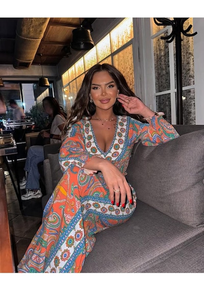 Fashion Cocktail V Yaka Hint Şal Desenli Bohem Yazlık Sahil Kadın Viskon Kollu Krop Pantolon Takım Turuncu Fashion Cocktail V Yaka Hint Şal Desenli Bohem Yazlık Sahil Kadın Viskon Kollu Krop Pantolon Takım Turuncu