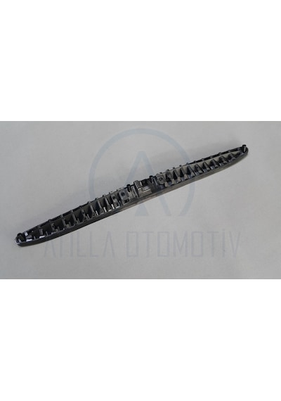 Volkswagen Bora 1999-2005 Cam Önü Havalandirma Izgarasi 345582532