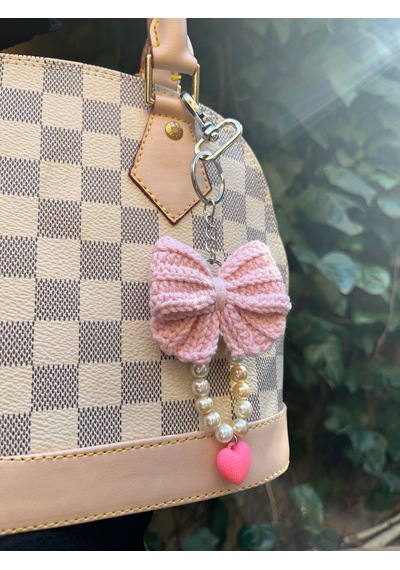 Maıson De Mode Coquette El Örmesi Pembe Fiyonklu İnci Detaylı Çanta Charm Beyaz - Pembe