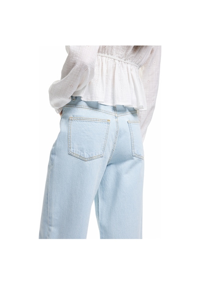 Koton Pamuklu Düğmeli Cepli Normal Bel Crop Geniş Paça Jean Pantolon - Wide Leg Jean Bleach 5sal40020md Açık Mavi Koton Pamuklu Düğmeli Cepli Normal Bel Crop Geniş Paça Jean Pantolon - Wide Leg Jean Bleach 5sal40020md Açık Mavi