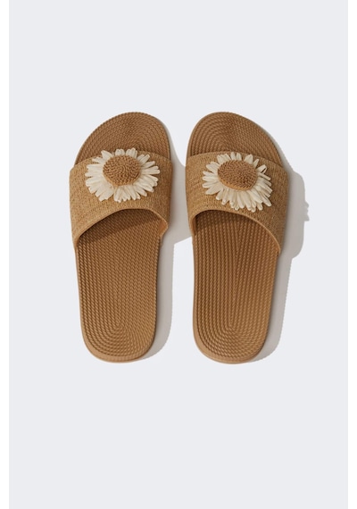 DeFacto Kadın Çiçekli Düz Taban Suni Deri Terlik D8973AX25SMBG123 Bej