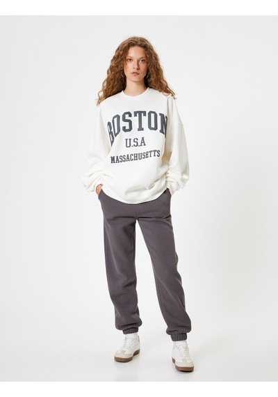 Koton Oversize Sweatshirt Bisiklet Yaka Kolej Baskılı Uzun Kollu Şardonlu Ekru 5wal10090ık Ekru Koton Oversize Sweatshirt Bisiklet Yaka Kolej Baskılı Uzun Kollu Şardonlu Ekru 5wal10090ık Ekru