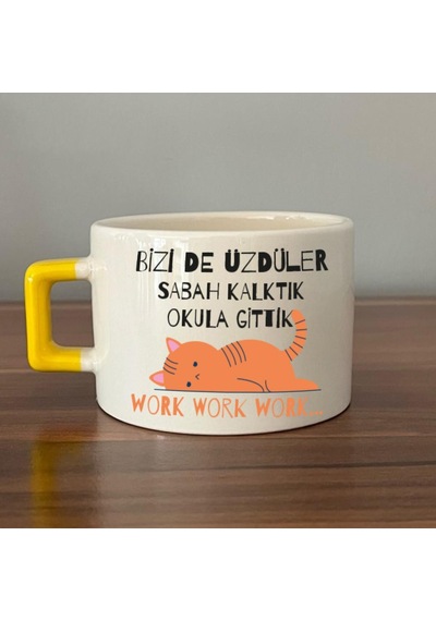 Bizi De Üzdüler Turuncu Kedi Baskılı Sarı Kulplu C Fincan