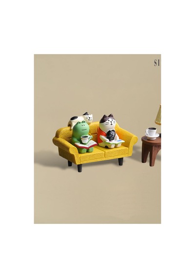 Sarı Koltuklu Kedi Mini Figür