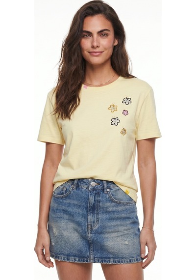 Onloox Kadın Tereyağ Tereyağ Pamuklu Bisiklet Yaka Kısa Kollu Minimal Çiçek Nakış Detaylı Premium Tasarım T-shirt Onloox Kadın Tereyağ Tereyağ Pamuklu Bisiklet Yaka Kısa Kollu Minimal Çiçek Nakış Detaylı Premium Tasarım T-shirt