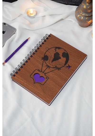 Balon Desenli Ahşap Kapaklı Defter - Ajanda - A5 Spiralli Çizgisiz Defter Ahşap Rengi Ceviz Mor
