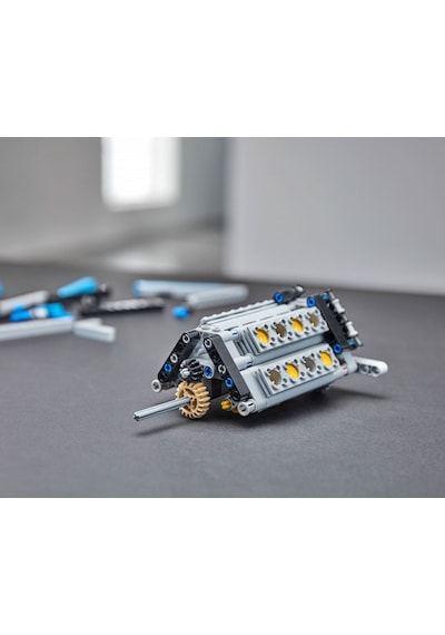 LEGO® Technic 42083 Bugatti Chiron 3599 Parça