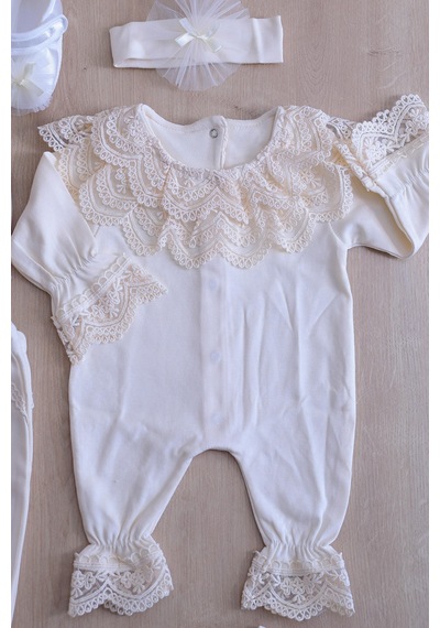 Sitilin Kız Bebek Bej Natıral Pamuk Kumaş Dantelli Lüks 10 Lu Hastane Çıkışı Defne Sabunlu Set Stl6407 Bej