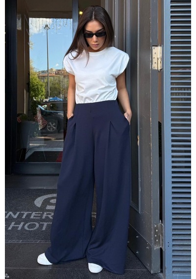 Madmext Lacivert Rahat Kesim Pileli Pantolon Mg2709