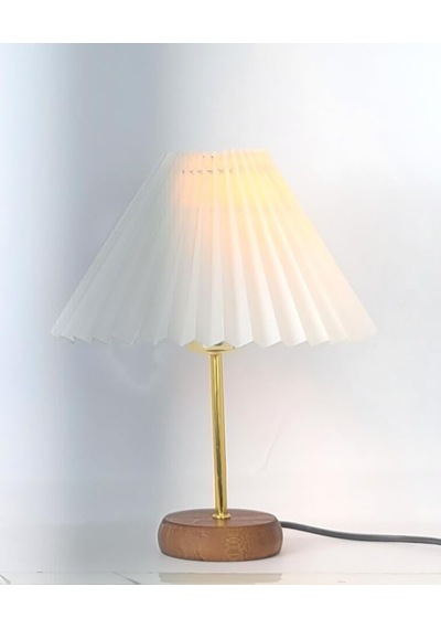 Decodelight Bambu Tabanlı Modern Gold Metal Ayaklı 22'lik Pileli Beyaz Kumaş Şapkalı Mini Abajur Masa Lambası Çok Renkli Decodelight Bambu Tabanlı Modern Gold Metal Ayaklı 22'lik Pileli Beyaz Kumaş Şapkalı Mini Abajur Masa Lambası Çok Renkli