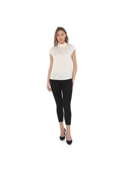 Yaka Drape Detaylı Saten Bluz 01-ekru