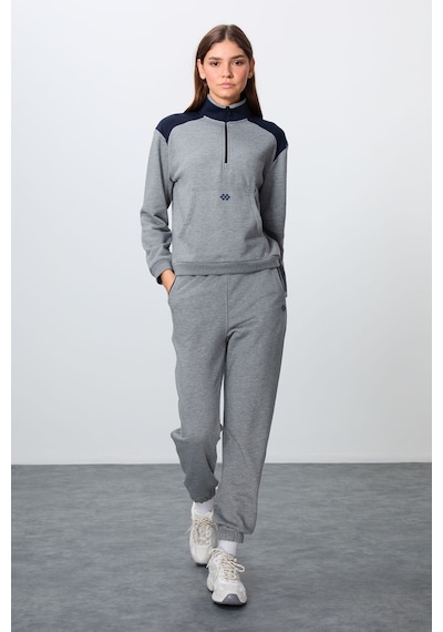 Tommy Life Gri Melanj Kompakt Pamuklu Kalın Pürüzsüz Dokulu Dik Yaka Oversize Fit Kadın Eşofman Takım - 95342 GRİ MELANJ Tommy Life Gri Melanj Kompakt Pamuklu Kalın Pürüzsüz Dokulu Dik Yaka Oversize Fit Kadın Eşofman Takım - 95342 GRİ MELANJ