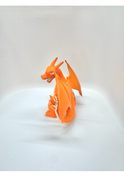 Charizard Pokémon Koleksiyon Figürü 10 Cm