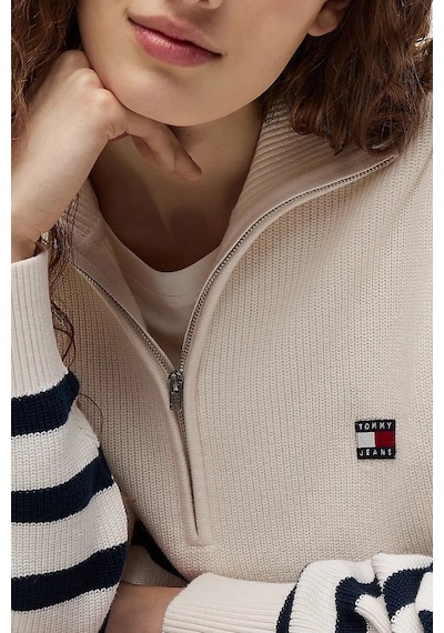 Tommy Jeans Yarım Fermuarlı Çizgili Relaxed Fit Dik Yaka Logolu Kazak Kadın Kazak Dw0dw22928 Ybh Beyaz Tommy Jeans Yarım Fermuarlı Çizgili Relaxed Fit Dik Yaka Logolu Kazak Kadın Kazak Dw0dw22928 Ybh Beyaz