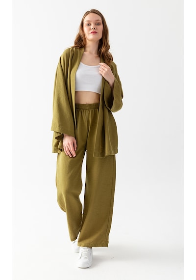 Zen Elegance Kadın Kimono Takım - Geniş Paça Keten Dokulu Alt Üst Yazlık Kadın Takım Haki Zen Elegance Kadın Kimono Takım - Geniş Paça Keten Dokulu Alt Üst Yazlık Kadın Takım Haki