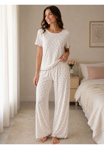 Kadın Rahat Kalıp Yumuşak Dokulu Desenli Pijama Takım Beyaz