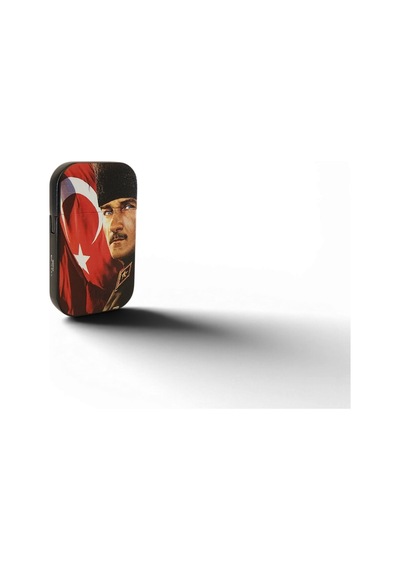 Dalgalanan Türk Bayrağı Ve Kalpaklı Atatürk Portreli Lüks Hediyelik Metal Çakmak Çok Renk