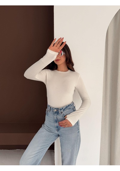 Elaxi Kadın Bisiklet Yaka Uzun Kollu Parmak Geçme Detaylı Altı Çıtçıtlı Full Likralı Buzzy Body Beyaz Elaxi Kadın Bisiklet Yaka Uzun Kollu Parmak Geçme Detaylı Altı Çıtçıtlı Full Likralı Buzzy Body Beyaz