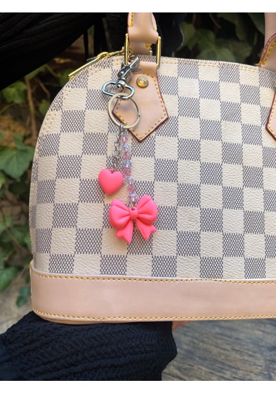Pembe Fiyonk Ve Kalp Detaylı Kristal Boncuklu Charm / Lüks Çanta Süsü Pembe - Beyaz