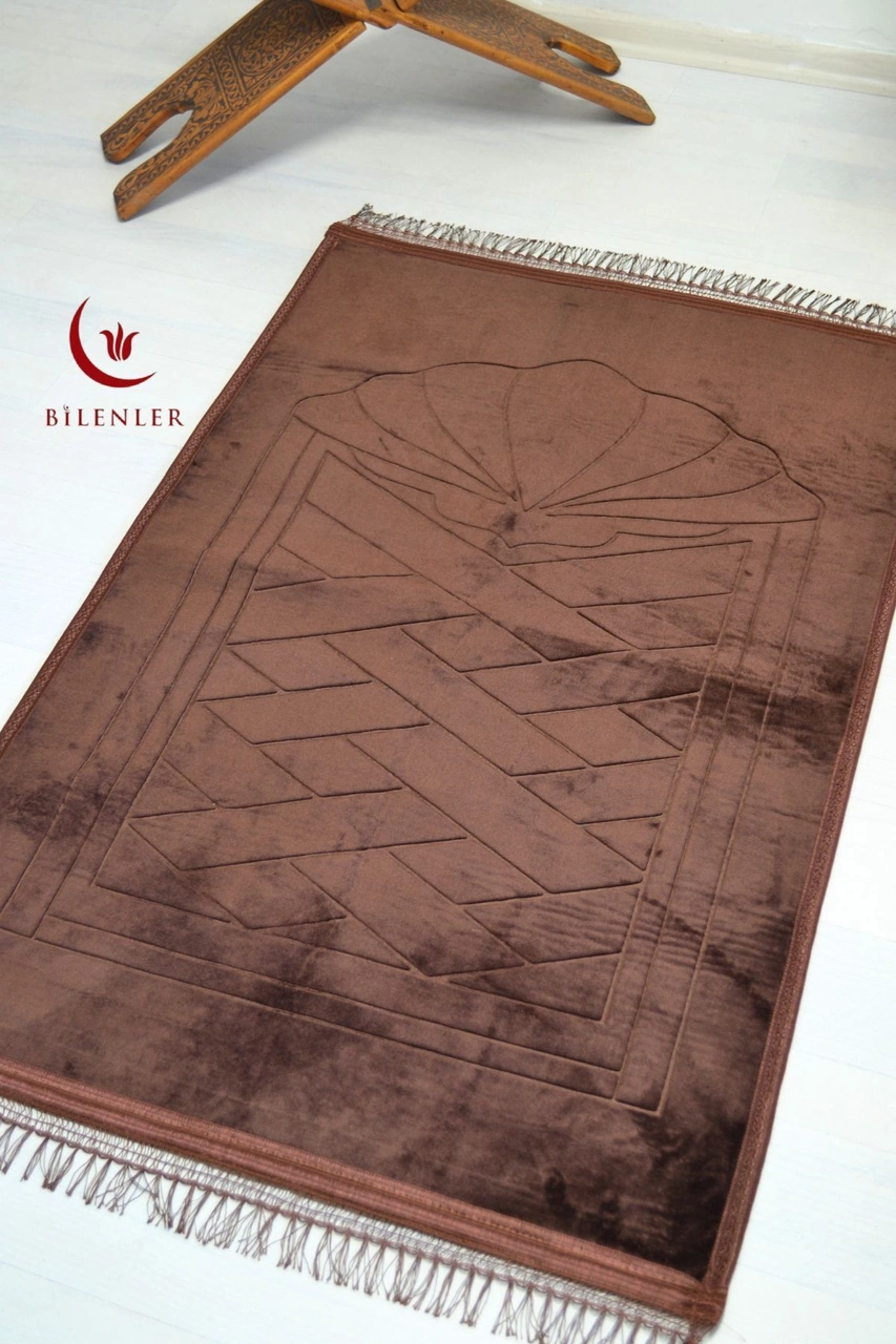 Peluş Seccade - 80x120 Cm - Ekstra Konforlu - Yumuşak Ve Geniş Ölçülü Kahverengi