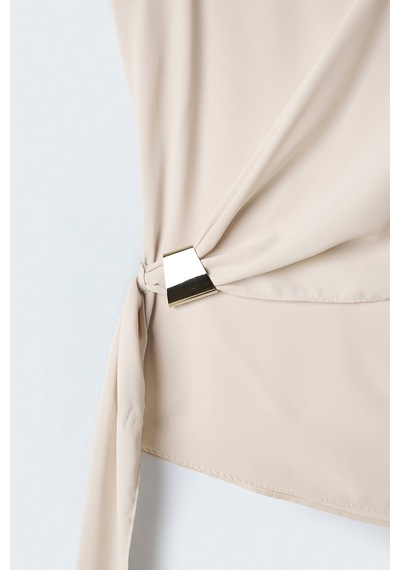 Sateen Kuşak Detaylı Aksesuarlı Bluz - Bej-137611