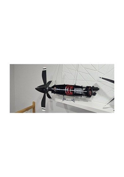 Turboprop Uçak Motoru Kesiti - El Yapımı, 1 Metre Boyunda
