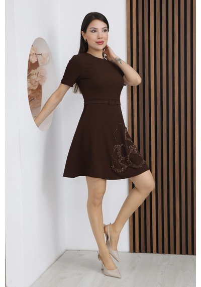 Lodmela Nursel Ergin İşleme Detaylı Kemerli Elbise 6082-kahverengi