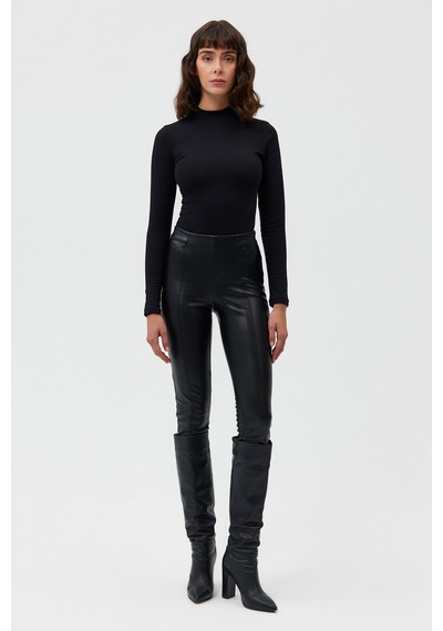 Açelyaokcu Yarım Balıkçı Dik Yaka Altı Çıt Çıtlı Bodysuit Bluz Siyah