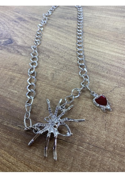 Gotik Örümcek Kalp Kolye