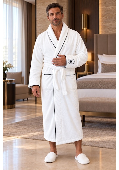 Varol Elegant Monogram Beyaz Erkek Bornoz Yüksek Gramajlı, Uzun Kesim, Şal Yaka