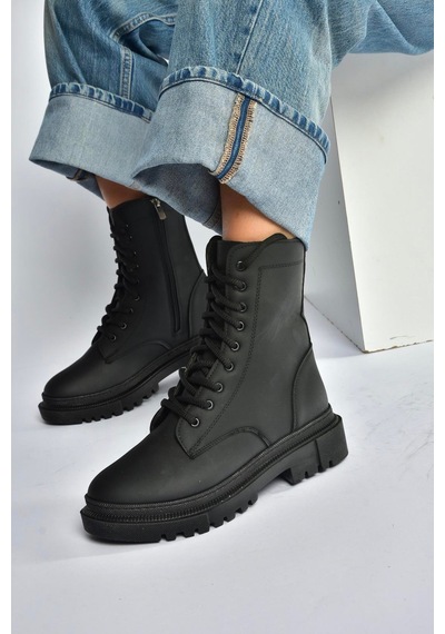 Fox Shoes V973192401 Siyah Nubuk Kalın Tabanlı Postal Bot Siyah-Nubuk