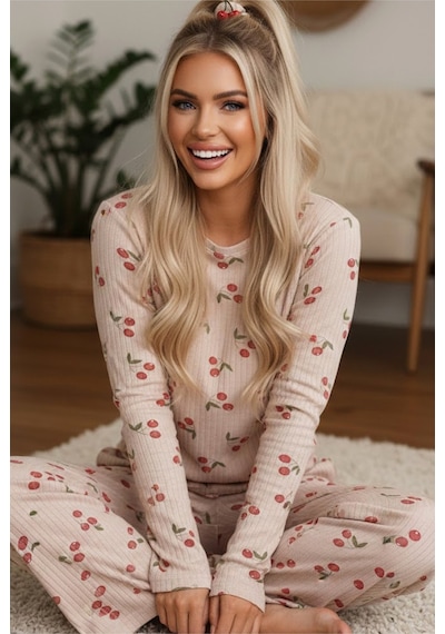 Siyah İnci Yumuşak Tuşe Kışlık Fitilli Pamuklu Örme Pijama Takım 7977 Vizon Kiraz Siyah İnci Yumuşak Tuşe Kışlık Fitilli Pamuklu Örme Pijama Takım 7977 Vizon Kiraz