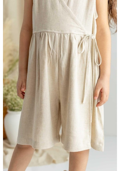 Oliven The Kid Oliventhekid Bej Naturel Keten Pileli Kolsuz Anvelop Yanlardan Bağcıklı Kız Çocuk Tulum Bej Bej