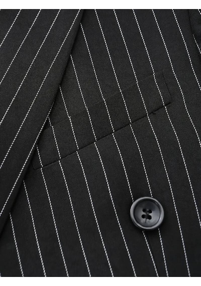 Suitmen Erkek Kruvaze Silim Fitt Çizgili Takım Elbise Bgl-st04764 Siyah Suitmen Erkek Kruvaze Silim Fitt Çizgili Takım Elbise Bgl-st04764 Siyah