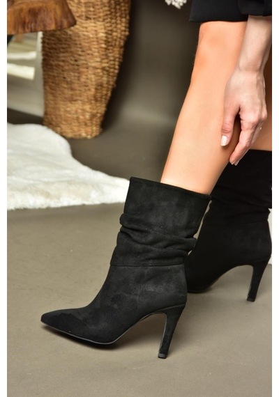 Fox Shoes R404020302 Siyah Süet İnce Topuklu Büzgülü Kadın Bot Siyah