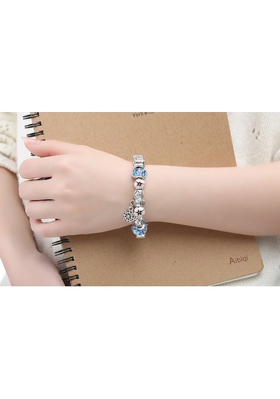 Tarz, Yeni Trend, Mavi Taşlı Charm Bileklik, Ahşap Kutu Içerisinde, Yeni Yıl, Yılbaşı Hediye Mavi Taşlı Mavi Taşlı Tarz, Yeni Trend, Mavi Taşlı Charm Bileklik, Ahşap Kutu Içerisinde, Yeni Yıl, Yılbaşı Hediye Mavi Taşlı Mavi Taşlı
