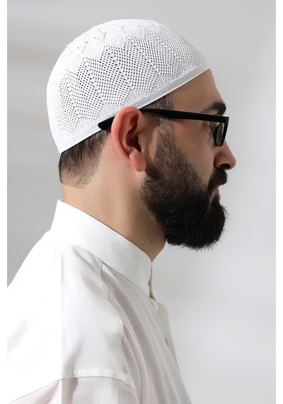 Beyaz Safir Dantel Detaylı Örme Namaz Takkesi