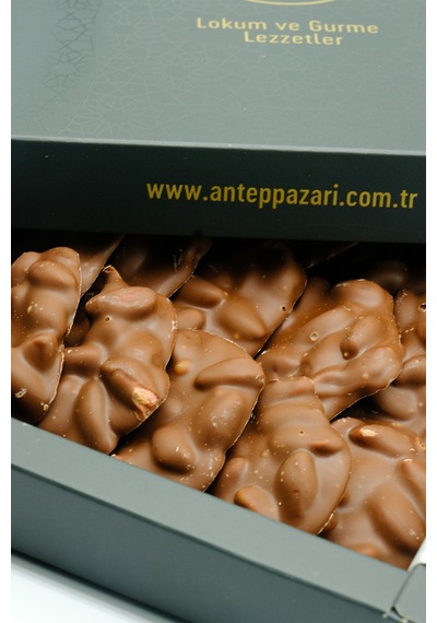Antep Fıstıklı Roche Çikolata - 300 Gr