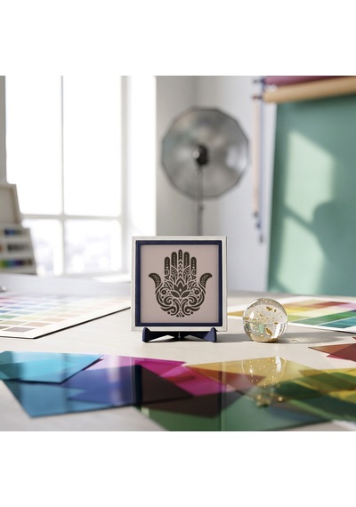 Hamsa Tasarımlı Zarif Dekoratif Aksesuar, Modern Ve Asil Duruşuyla Çalışma Masası İçin 10x10 Cm