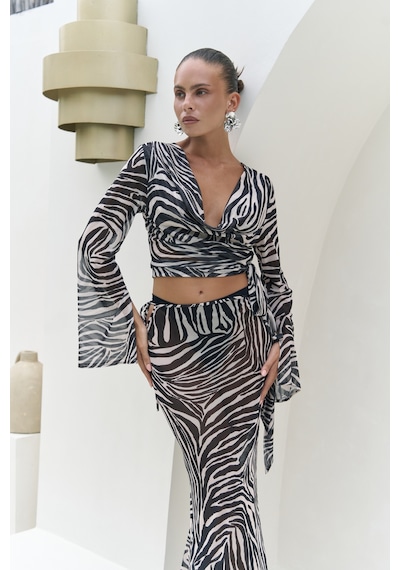 Mai Collection Mai Studios Co. Pnaisyonist Uzun Kol Siyah Crop Etek Takım Siyah Mai Collection Mai Studios Co. Pnaisyonist Uzun Kol Siyah Crop Etek Takım Siyah