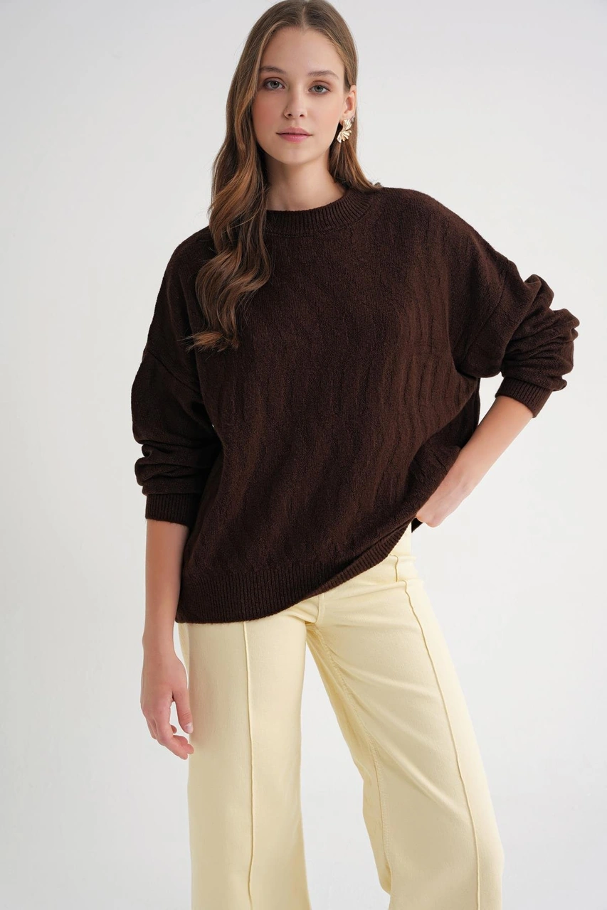 Mixray 6947 Kadın Kendinden Desenli Oversize Triko Kazak Kahve