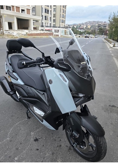 Motocam Yamaha Xmax Techmax Ön Cam 2025-2026 Model 63cm Şeffaf Renkli 4mm Asansörlü