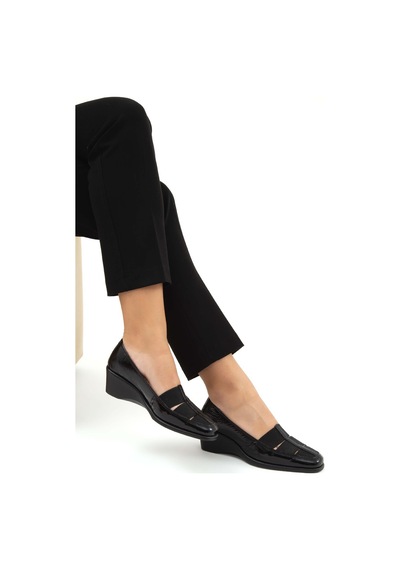 Relax Anatomic Kadın Hakiki Deri Siyah Comfort Ayakkabı 611 E6217 Bn Ayk Y19 Vernıce Black Siyah
