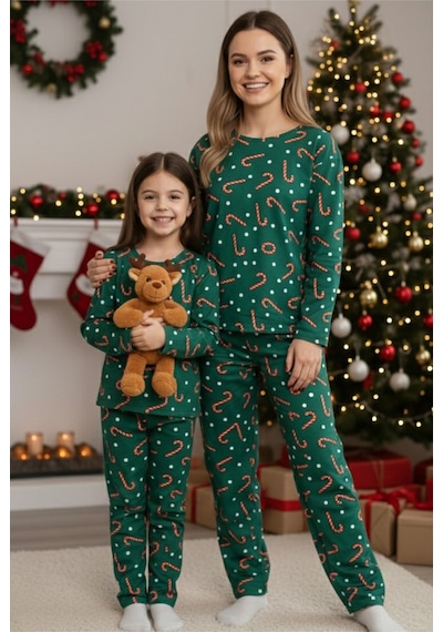 Siyah İnci %100 Pamuklu Şeker Baston Desenli Yılbaşı Temalı Örme Pijama Takım Yeşil Baston Siyah İnci %100 Pamuklu Şeker Baston Desenli Yılbaşı Temalı Örme Pijama Takım Yeşil Baston